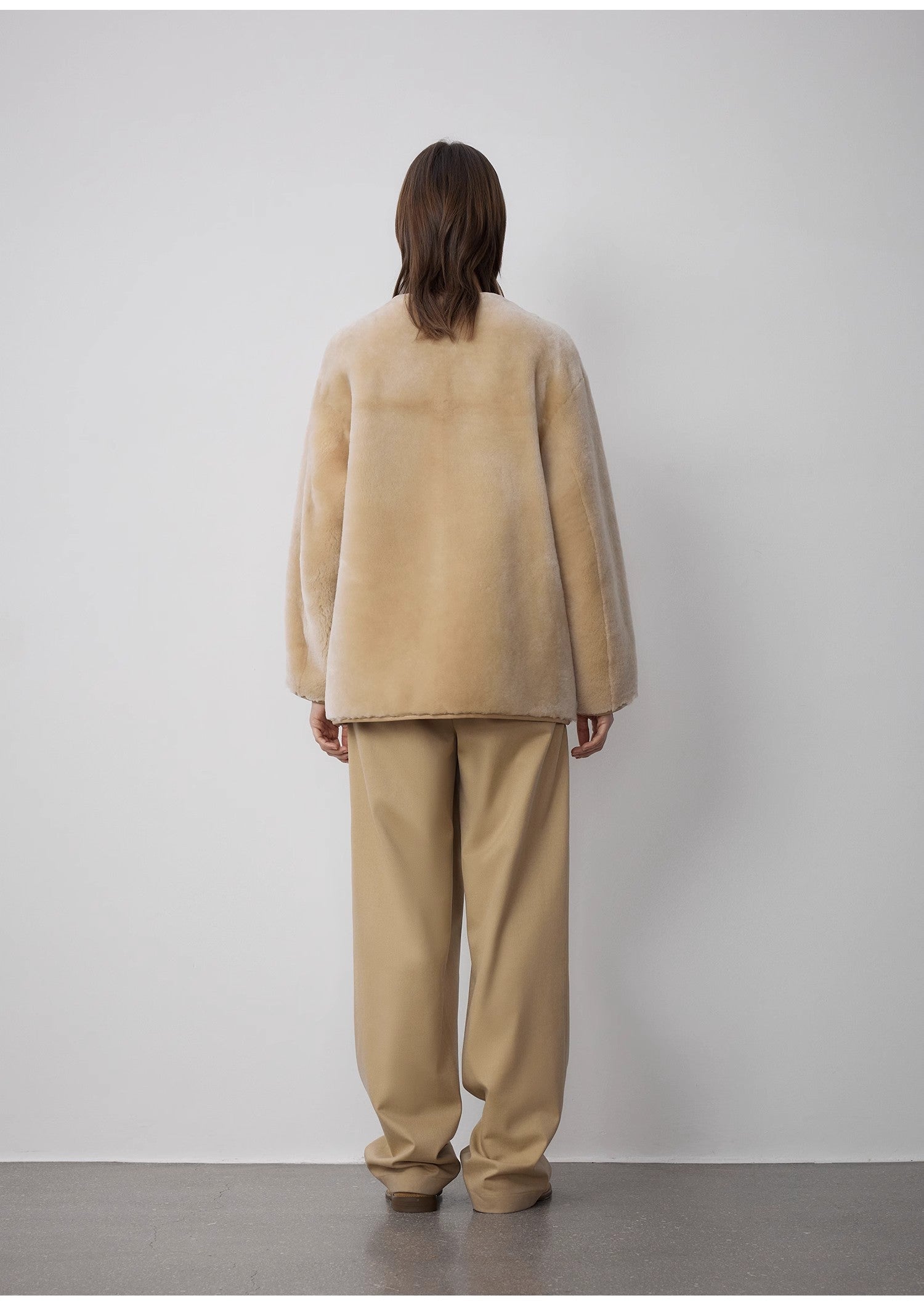 "Retro Time" Merino women's winter short round neck sheepskin jacket